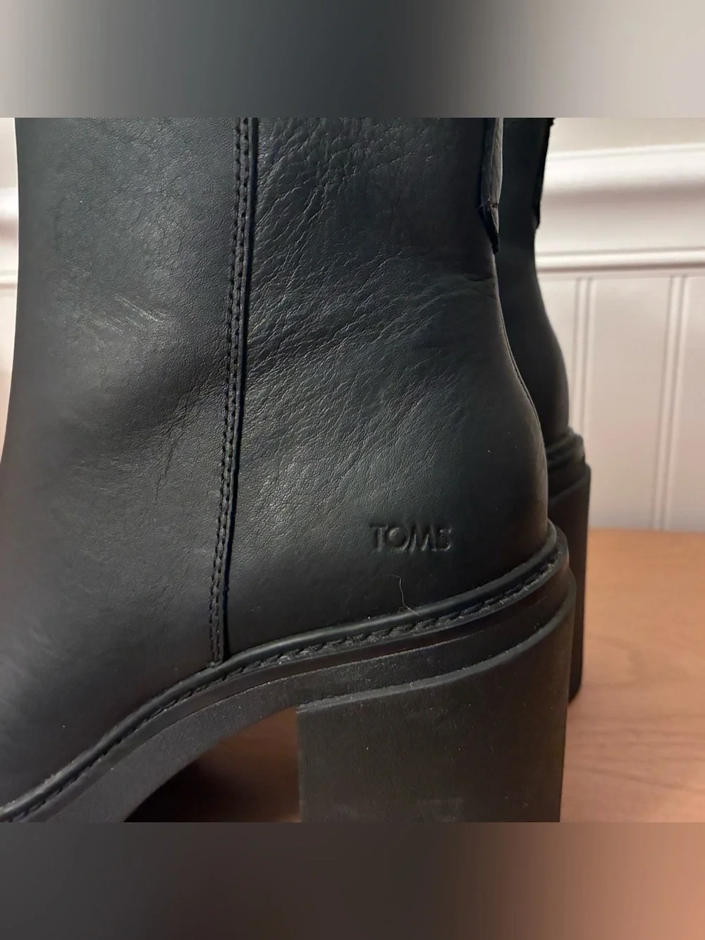 Toms Women's Leather Rya Lug Sole Block Heel Platform Booties Size 9